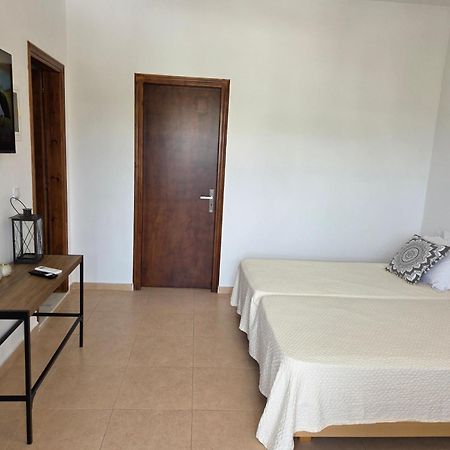 Corafili Holiday Suites 吉奥塔略 外观 照片