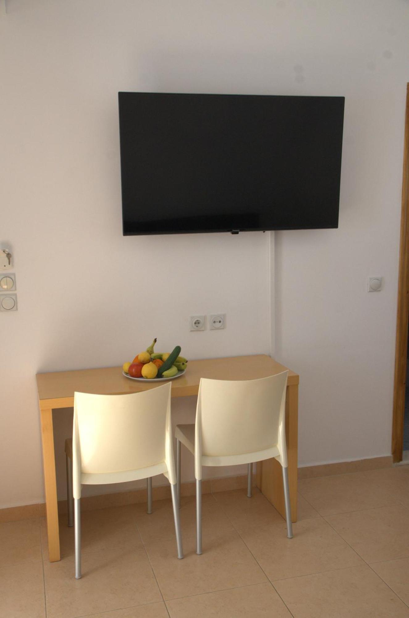 Corafili Holiday Suites 吉奥塔略 外观 照片