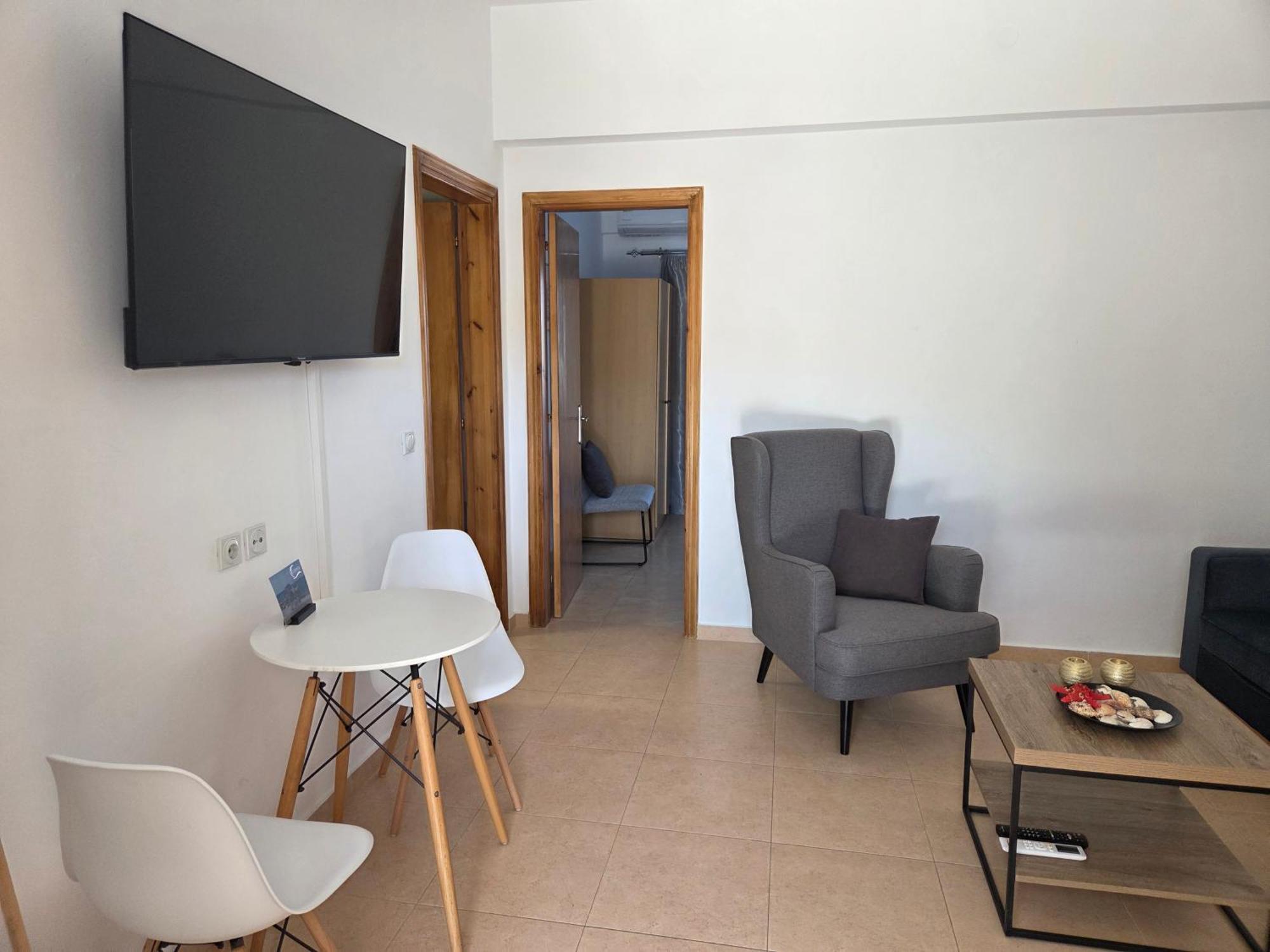 Corafili Holiday Suites 吉奥塔略 外观 照片