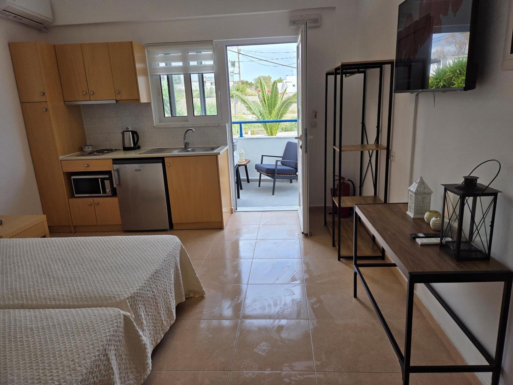 Corafili Holiday Suites 吉奥塔略 外观 照片