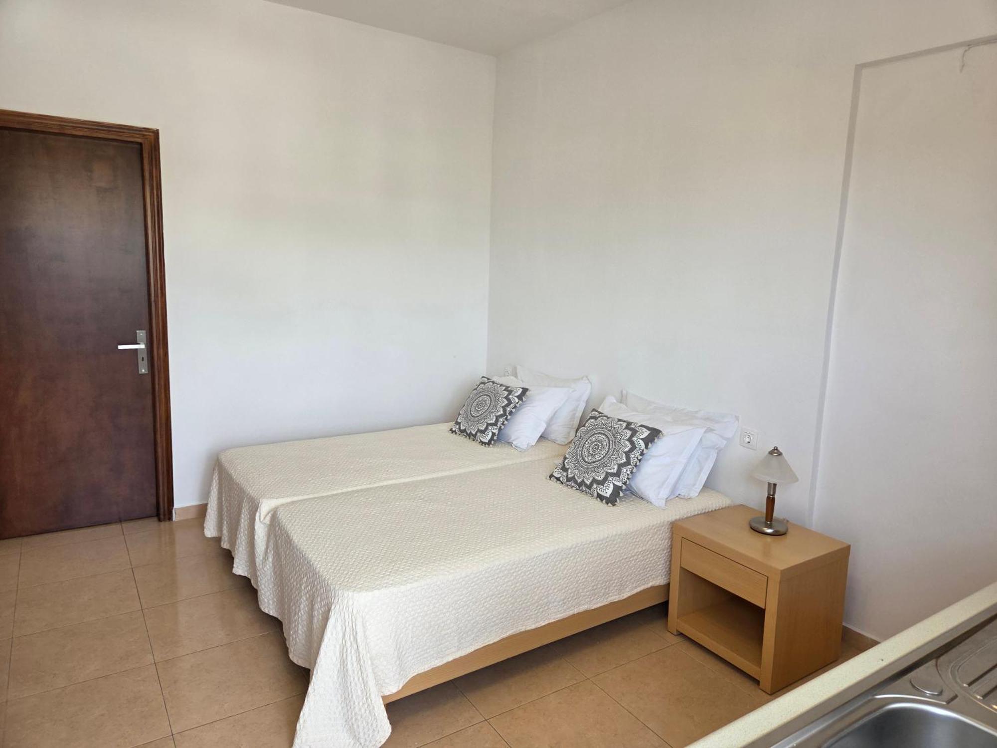 Corafili Holiday Suites 吉奥塔略 外观 照片